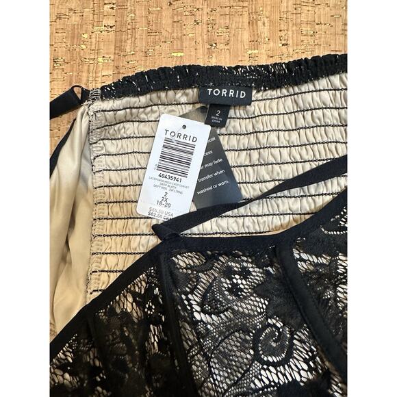 Torrid Women’s Solid Black Lace Caged Tank Top Size 2 (2X) - Picture 4 of 9